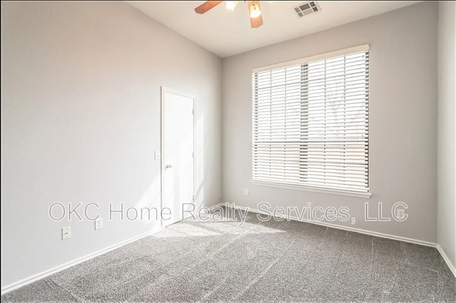 Building Photo - 16409 Otter Dr