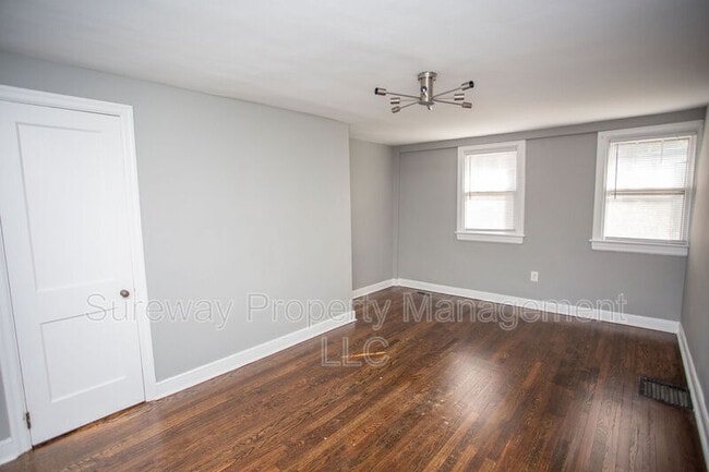 Building Photo - 220 S Church St