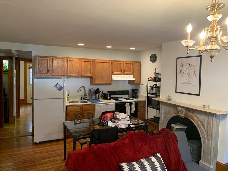 Primary Photo - 39 E Springfield St