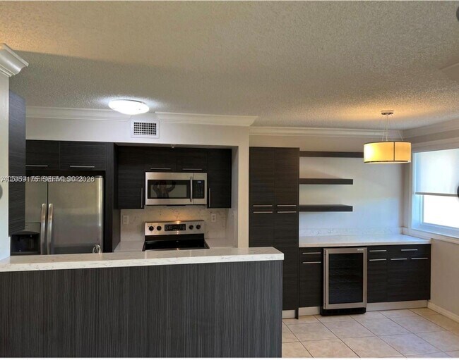 Building Photo - 2600 S University Dr