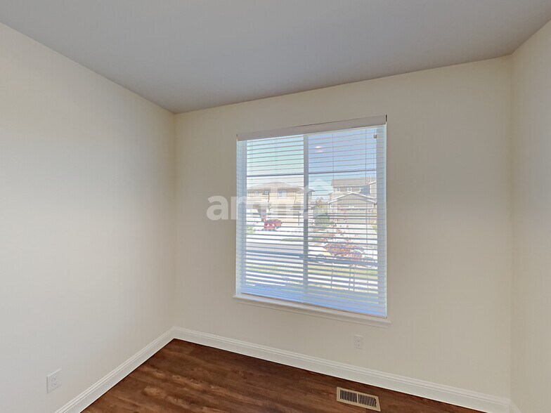 Building Photo - 12749 Ventana St