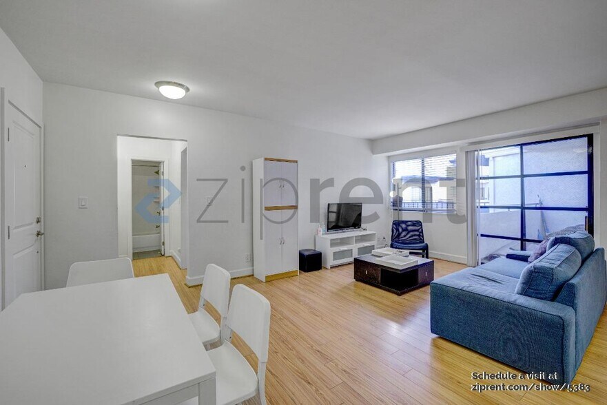 Primary Photo - 10982 Roebling Ave