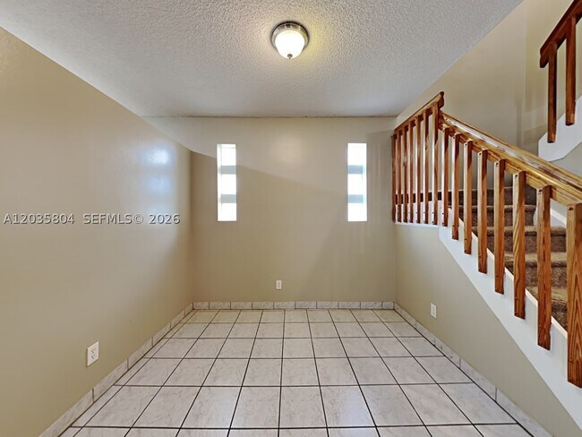 Building Photo - 2121 NW 184th Way