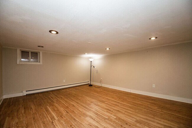 Building Photo - 2 Bedroom + Office, 3 Bath in Old Town Fort Collins