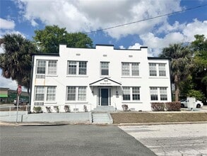 Building Photo - 704 Cordova Dr