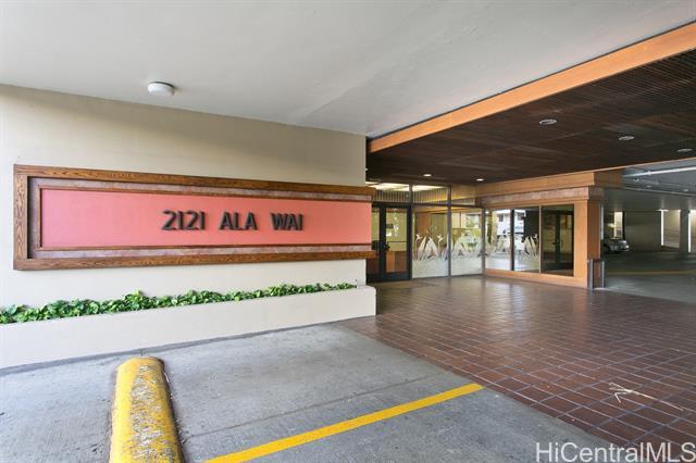 Building Photo - 2121 Ala Wai Blvd