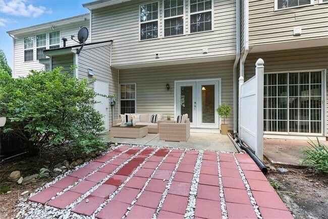 Building Photo - 13077 Region Trace