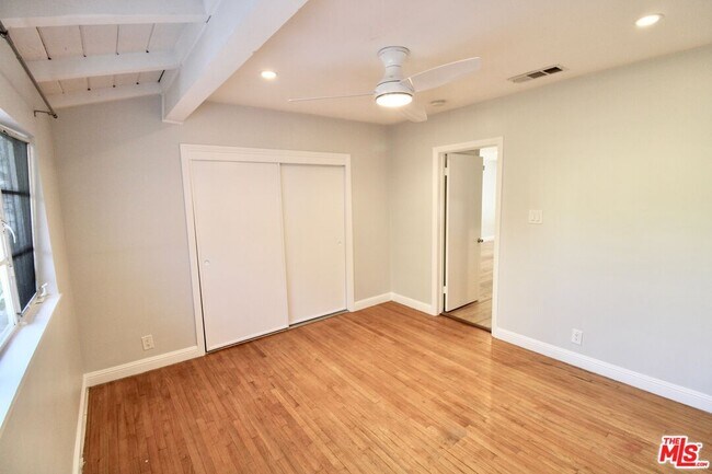 Building Photo - 5415 Coldwater Canyon Ave