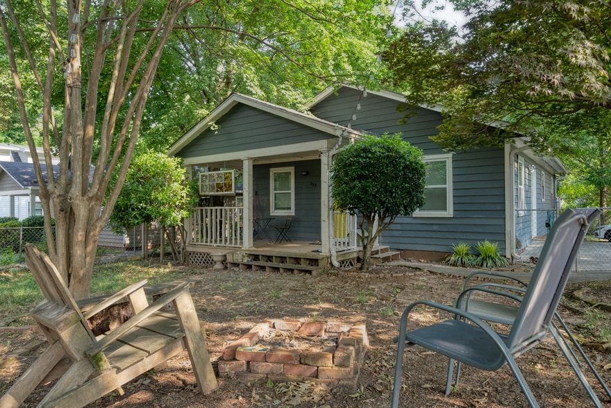 Building Photo - 880 Kirkwood Ave SE