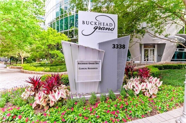 Building Photo - 3338 Peachtree Rd NE