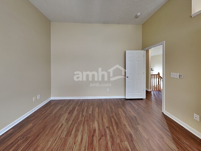 Building Photo - 4073 Sherbourne Dr