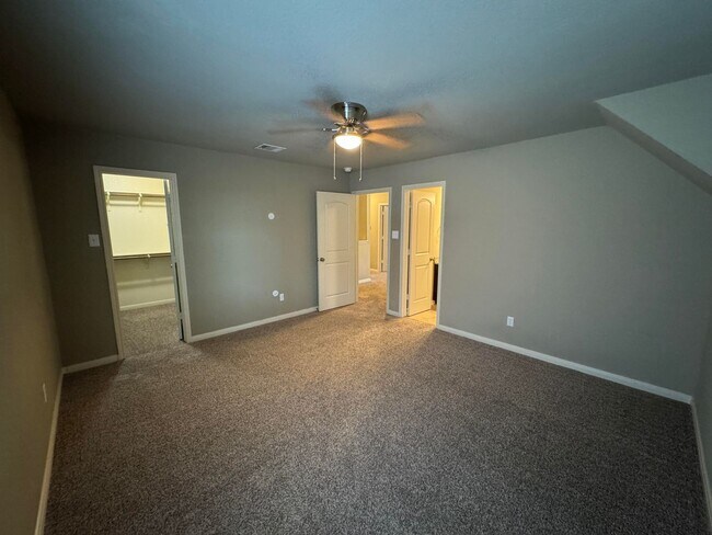 Building Photo - 4-Bedroom House for Rent in Killeen
