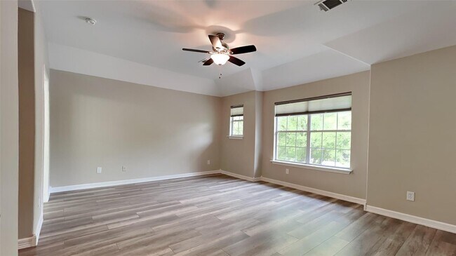 Building Photo - 6406 Encenada Green Trail