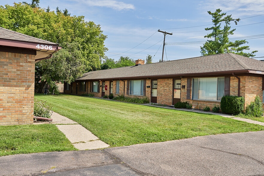 Building Photo - 4304 13 Mile Rd