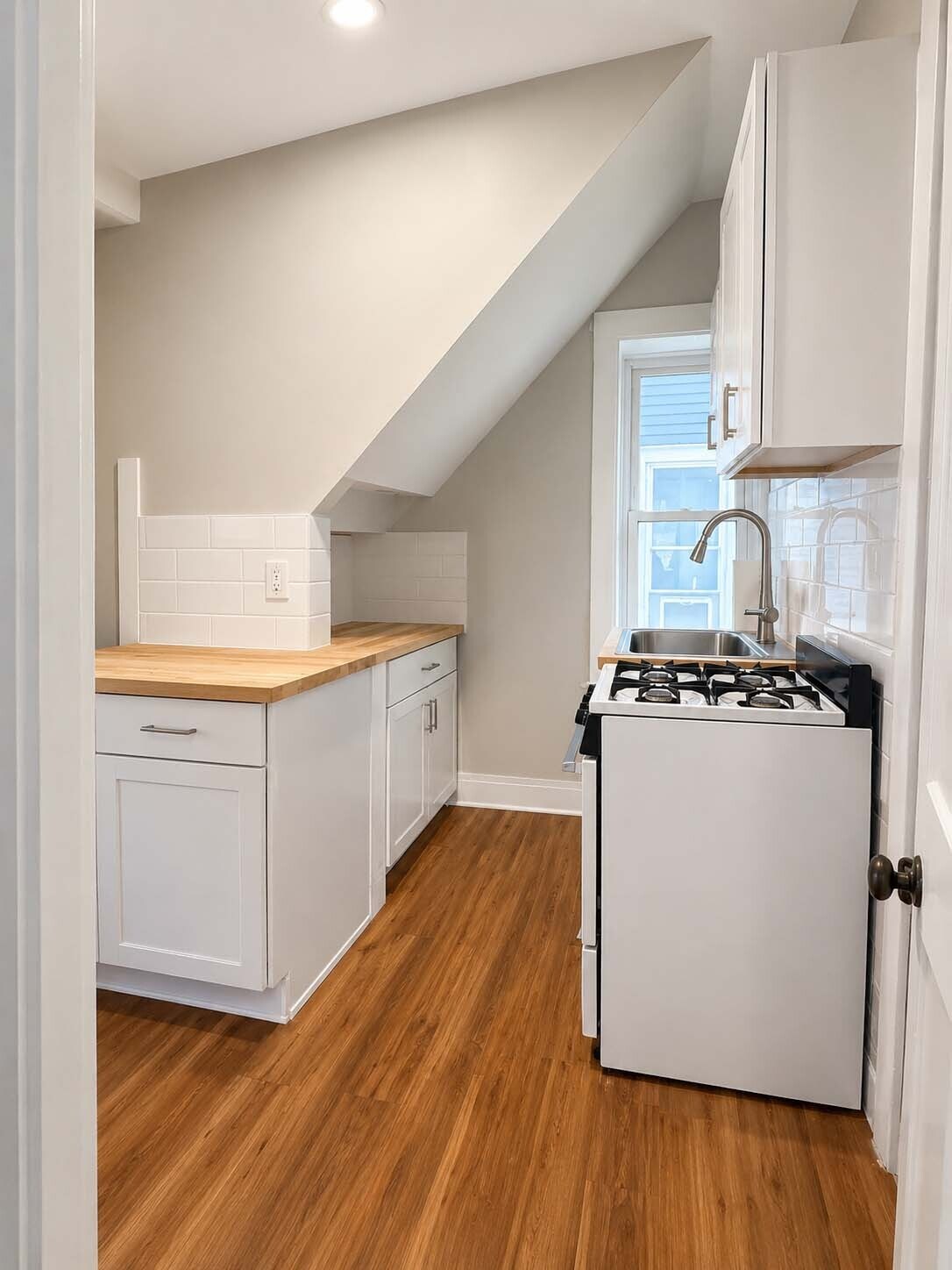 Building Photo - 24 Cleveburn Pl