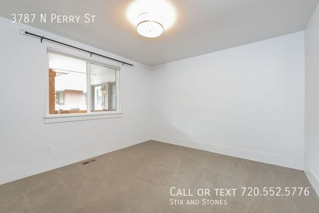 Building Photo - 3787 Perry St