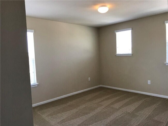 Building Photo - 3201 Ortman Dr