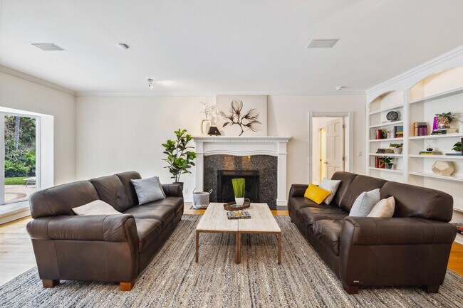 Building Photo - 3301 NE 16th St