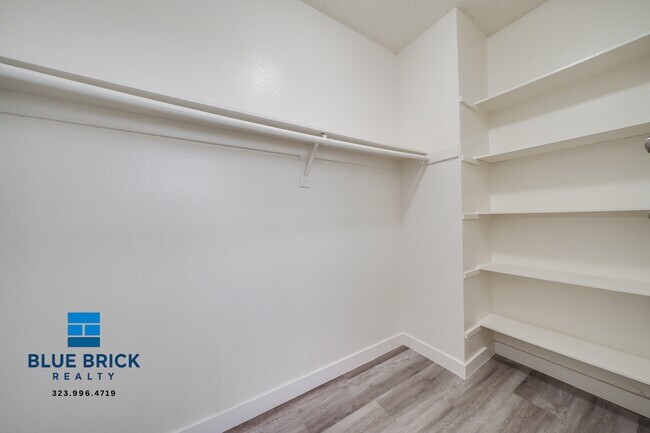Building Photo - 8430 Cedros Ave