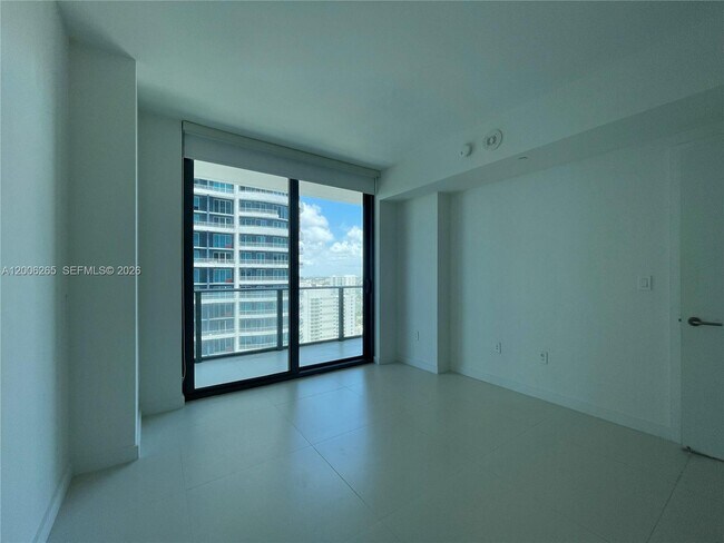 Building Photo - 1300 S Miami Ave