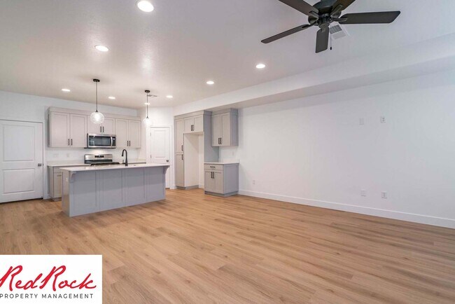 Building Photo - 6 Month Lease! 3 Bedroom Townhome in Washington Fields with Community Pool