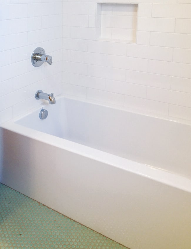 Tub and tile shower surround - 6205 NE 30th Ave