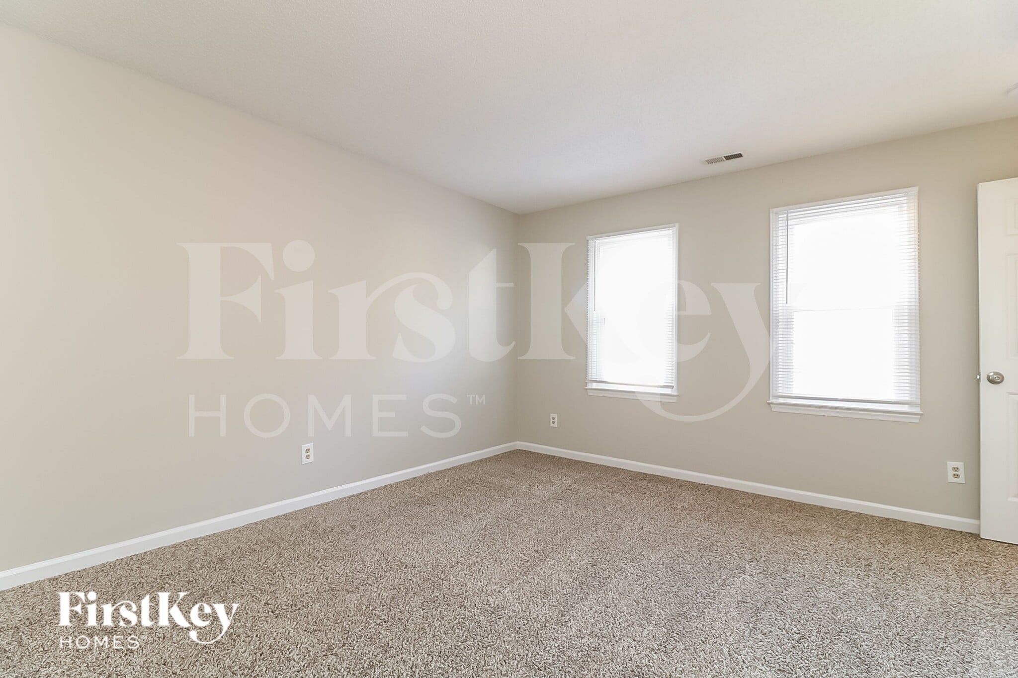 Building Photo - 104 Longneedle Ct