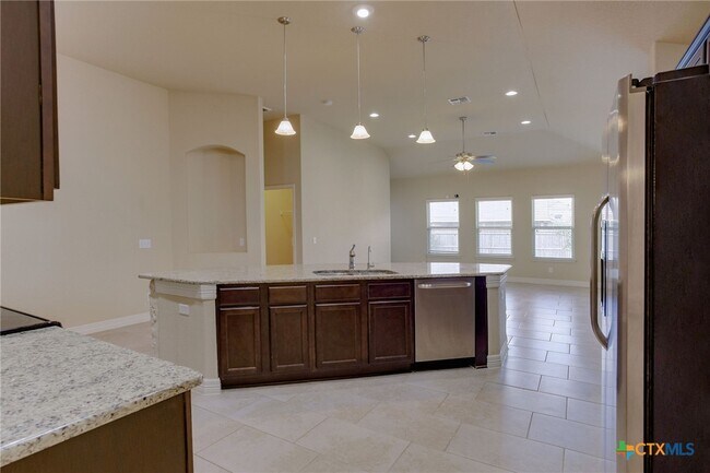 Building Photo - 753 Gray Cloud Dr