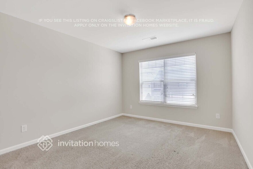 Building Photo - 605 Emporia Loop