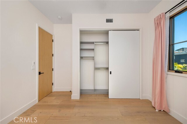 Building Photo - 1120 7th St