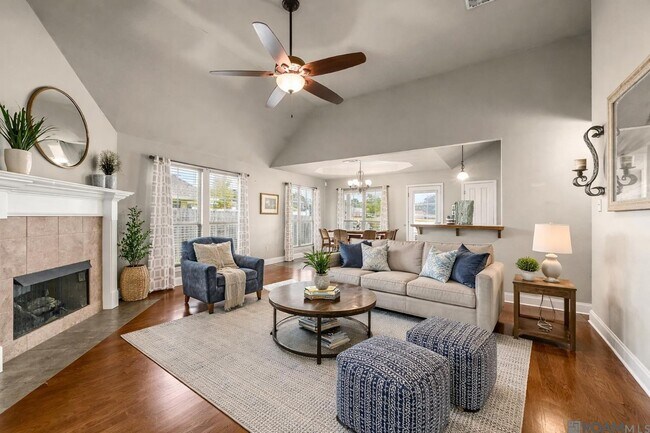 Building Photo - 41481 Hearthstone Ave