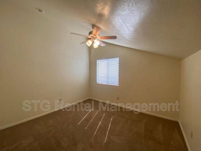 Building Photo - 777 S 400 E