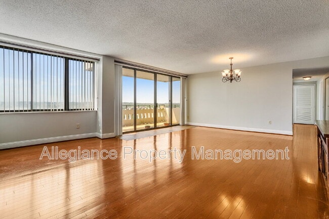 Building Photo - 6301 Stevenson Ave