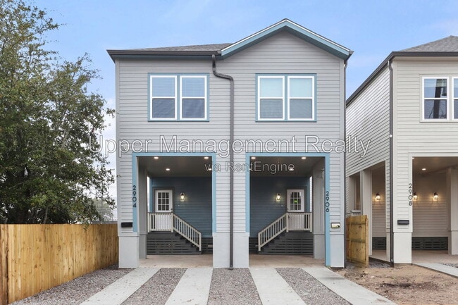 Building Photo - 2914 Mandeville St