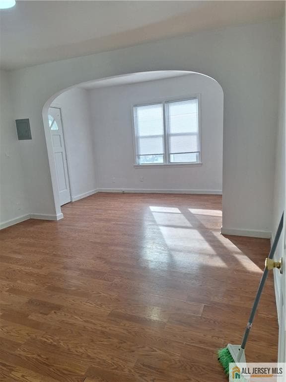 Building Photo - 4087 Woodbridge Ave