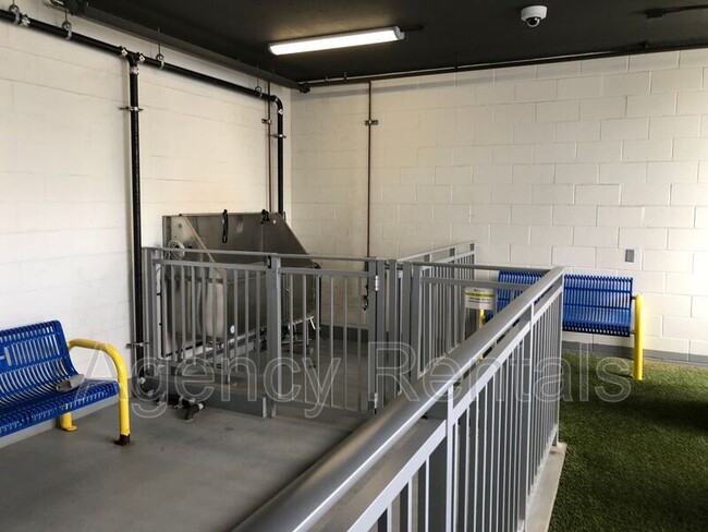 Building Photo - 600 Ala Moana Blvd