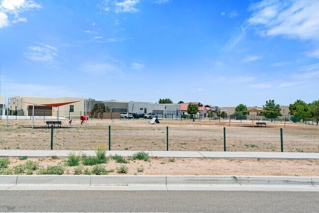 Building Photo - 2316 Penn Ave SE