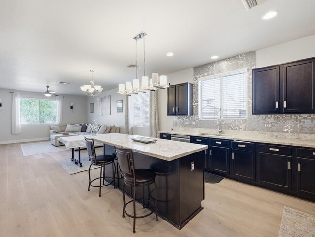 Building Photo - Spacious Cul-de-Sac Living with Modern Comforts & Community Perks