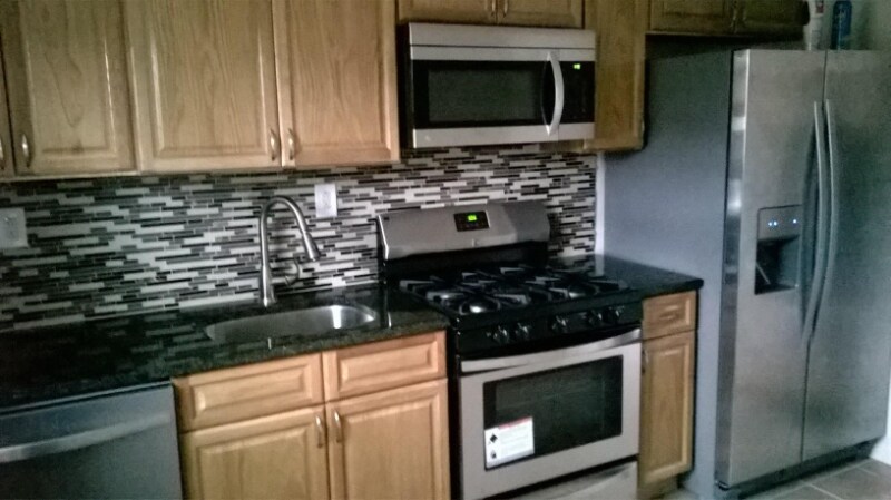 Primary Photo - 1000 Hartman St