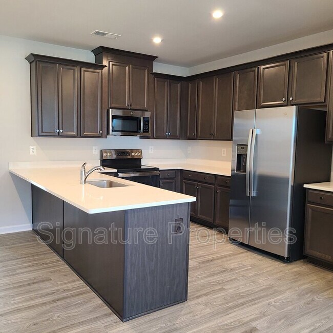 Building Photo - 9278 Magellan Pky