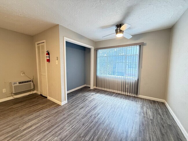 Building Photo - 2501 Yoakum Blvd