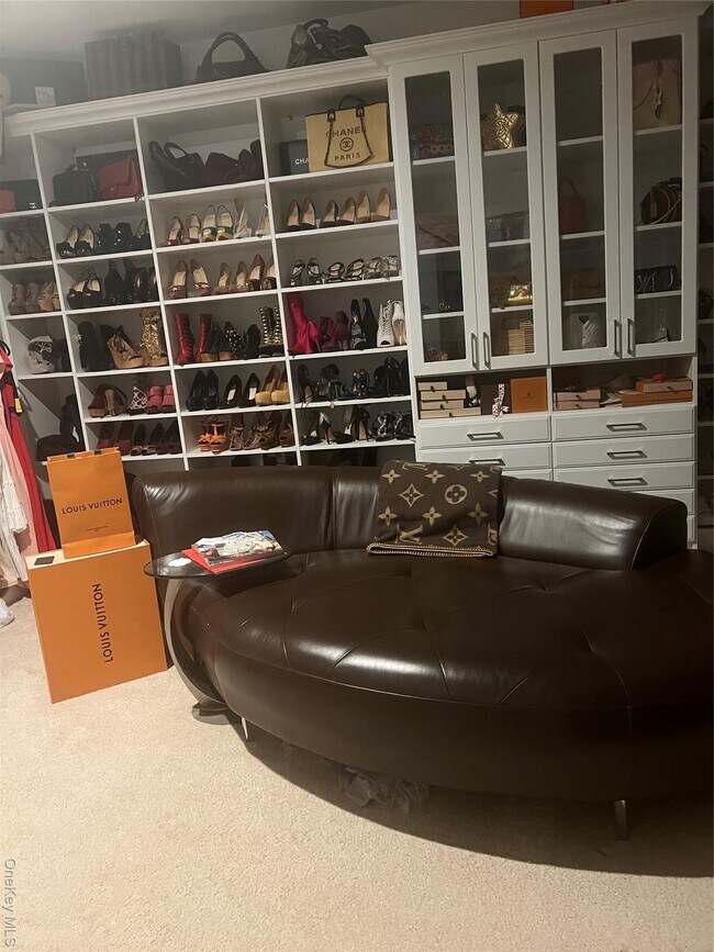 Building Photo - 1807 Townhome Wy