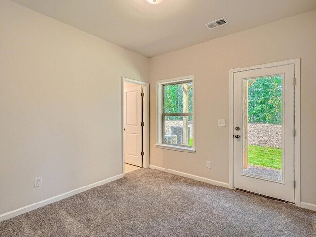 Building Photo - 3537 Hidden Valley Cir