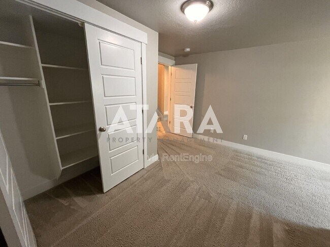 Building Photo - 5011 N Marble Fox Way