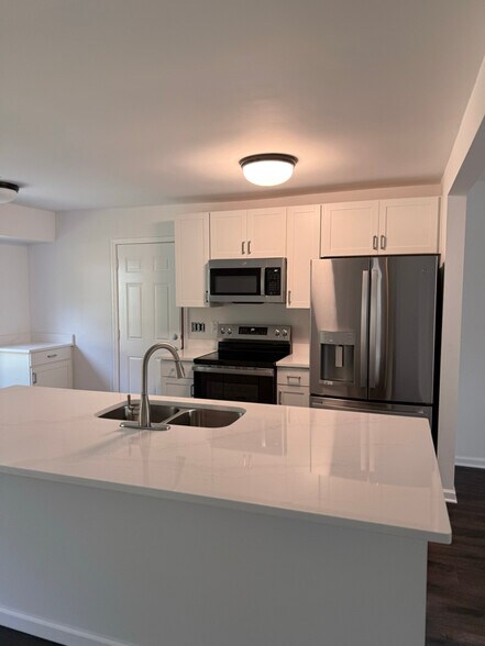 Building Photo - 201 Judith Dr