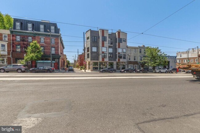 Building Photo - 1142 Crease St