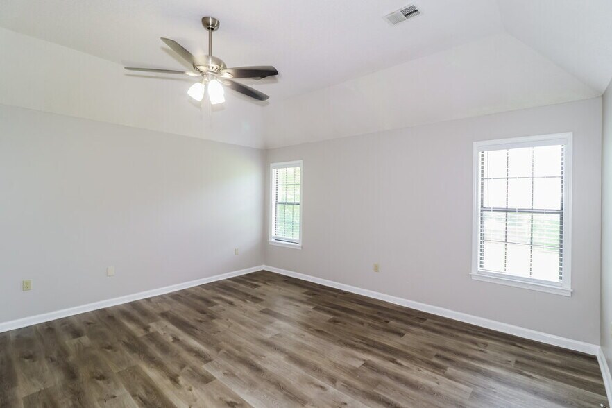 Building Photo - 57 S Sanga Rd
