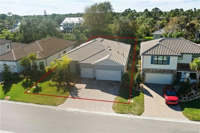 Building Photo - 564 SE Villandry Way