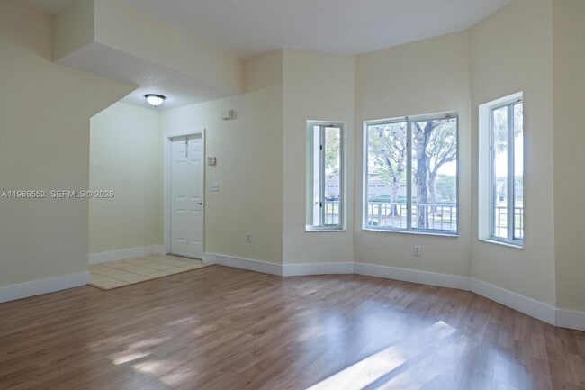 Building Photo - 1947 SE 24th Terrace