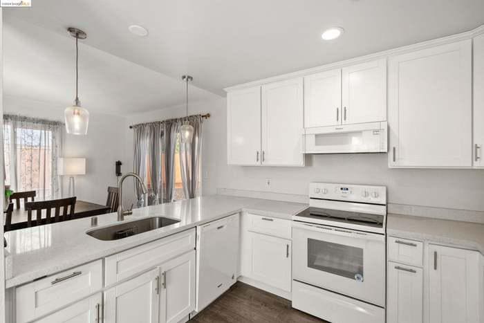 Building Photo - 38 Asbury Ct